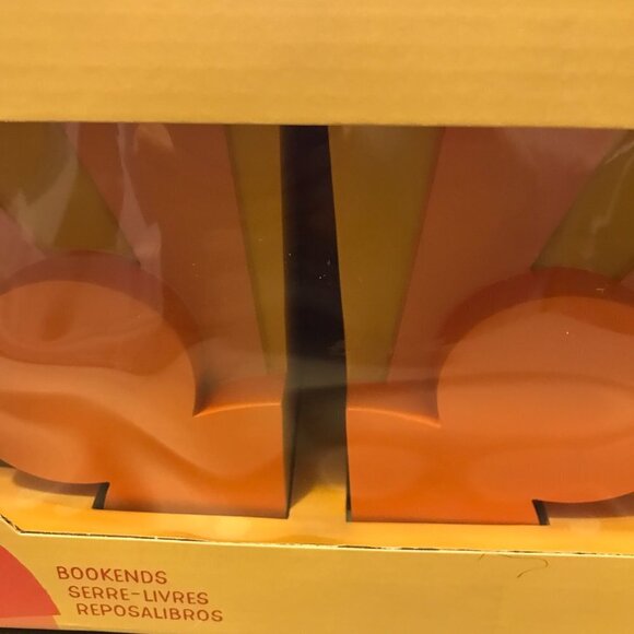 Disney Book Ends NIB Yellow and orange colored.  Mickey Mouse book ends, decor - Picture 9 of 10